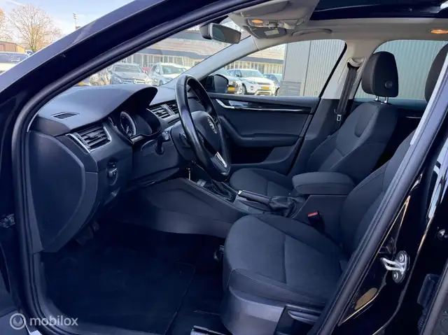 Skoda Octavia view 10