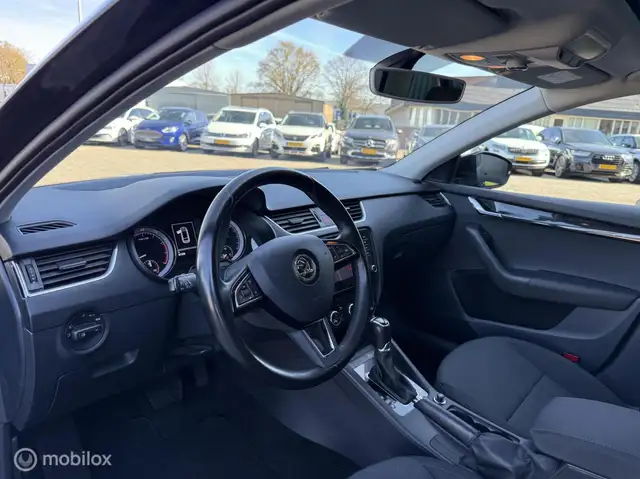 Skoda Octavia view 11
