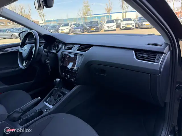 Skoda Octavia view 13