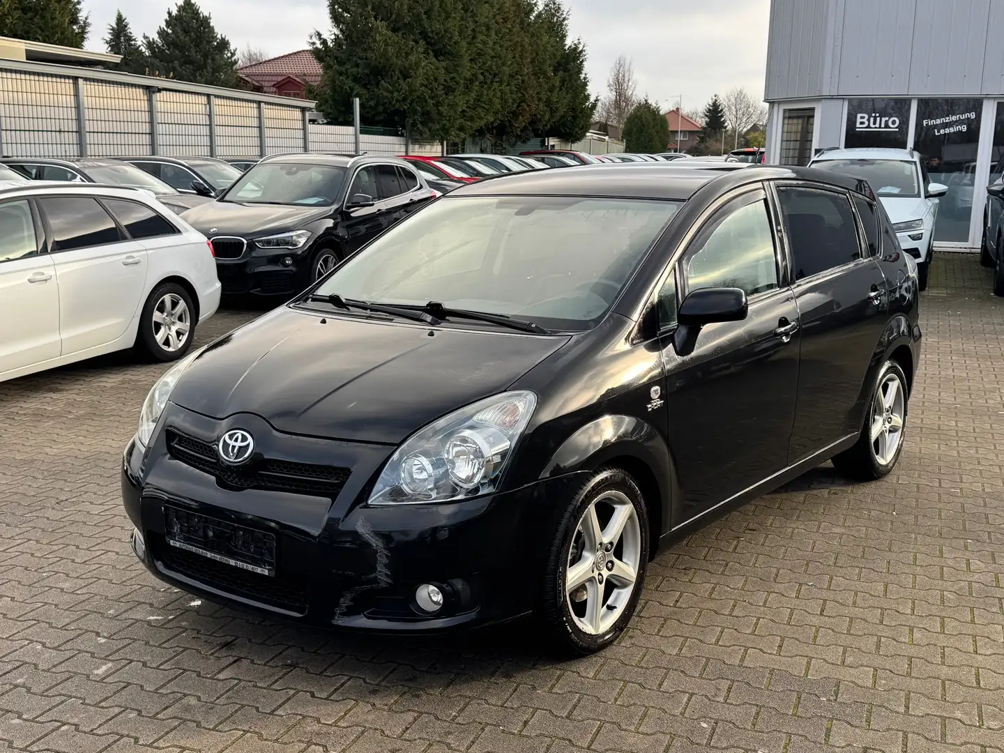 Toyota Corolla Verso 2.2 D-CAT Sol 7 Sitzer / TÜV 08.2027 / Black - 1