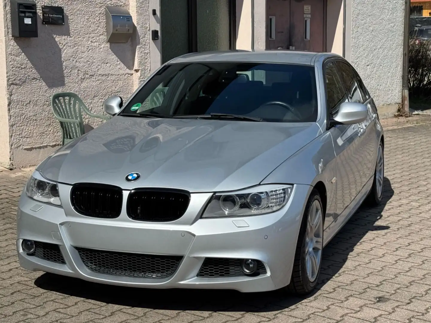 BMW 318 i M-PAKET TÜV UND SERVICE NEU FACELIFT Silber - 2