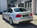 BMW 318 i M-PAKET TÜV UND SERVICE NEU FACELIFT Silber - thumbnail 4