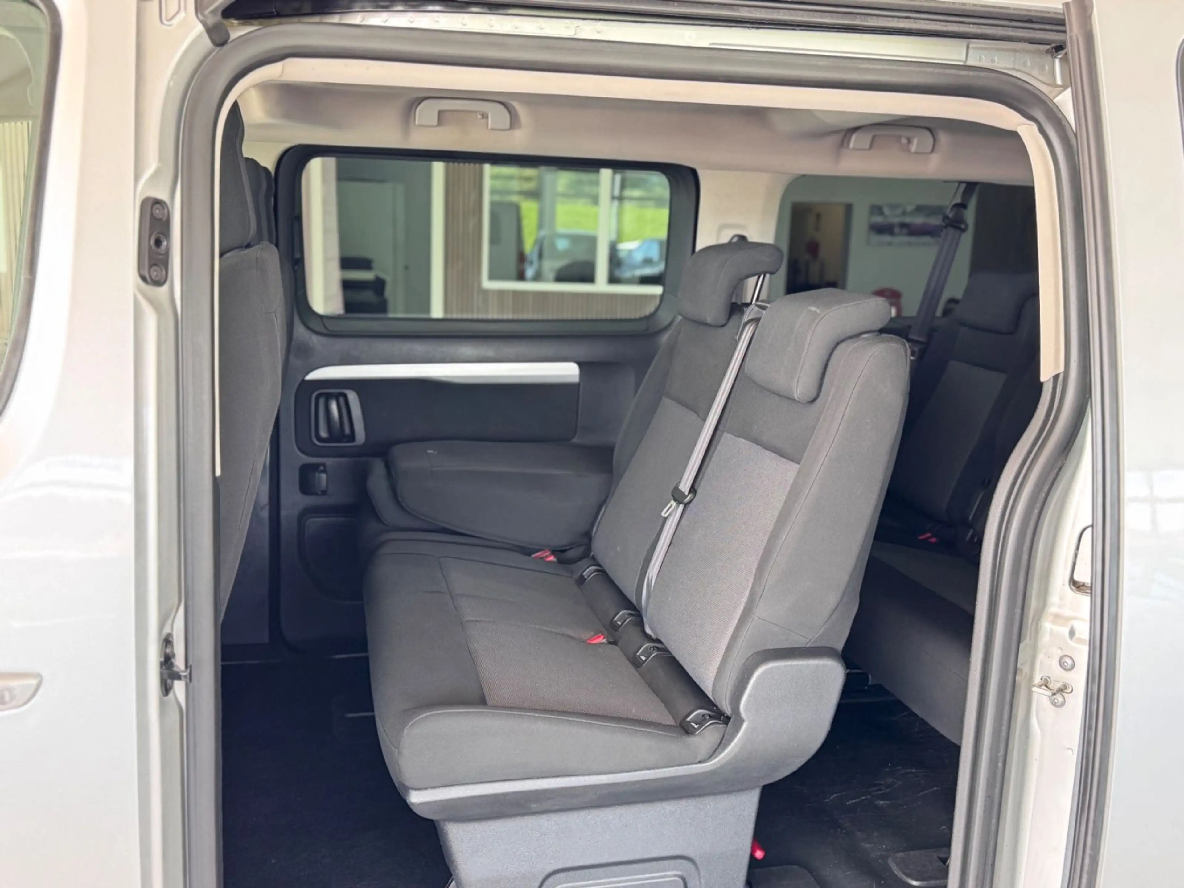 Peugeot Traveller BlueHDi+9-Sitzer+Navi+Tempomat+TOP! — photo 14