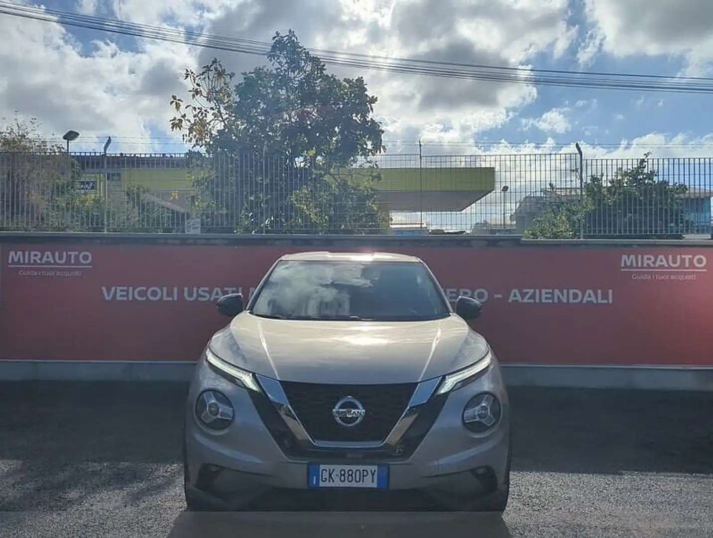 Nissan Juke 2ª serie Juke 1.0 DIG-T 114 CV N-Connecta Argent - 2