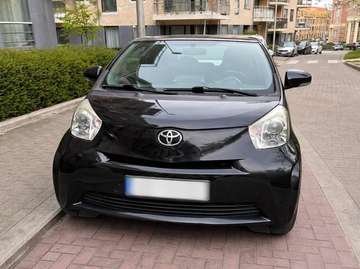 iQ 1.0i VVT-i Terra