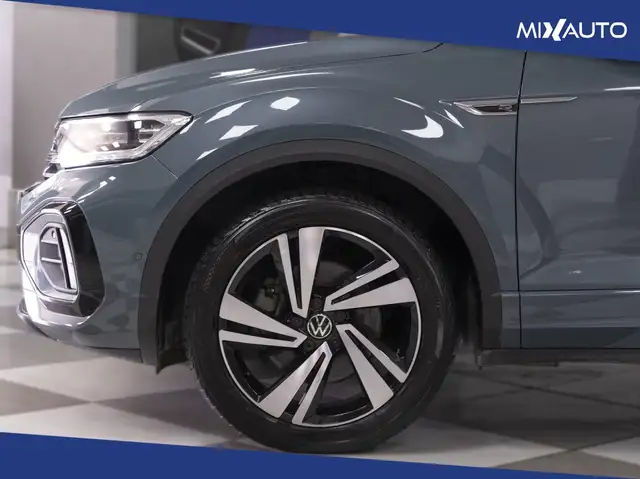 Volkswagen T-Roc view 8