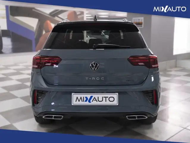Volkswagen T-Roc view 4