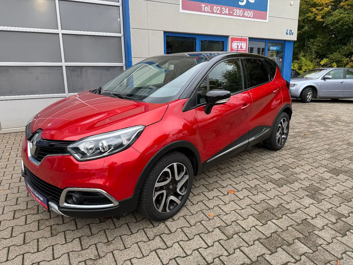 Renault Captur XMOD Schwarz - 1