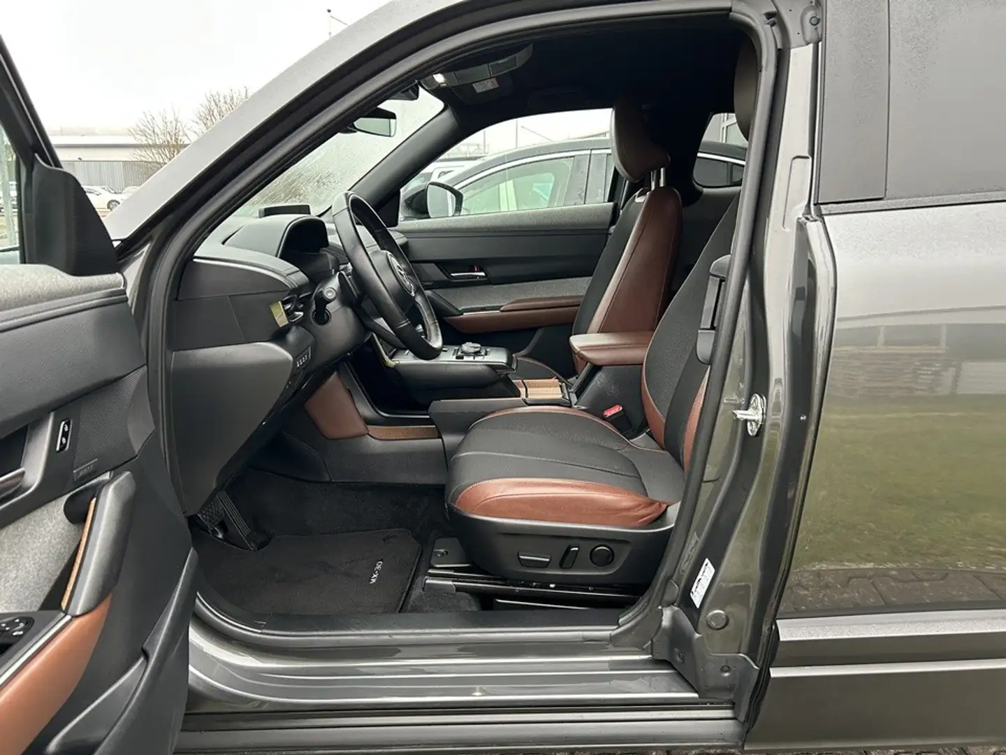 Mazda MX-30 35,5 kWh e-SKYACTIV 145 PS Gris - 2