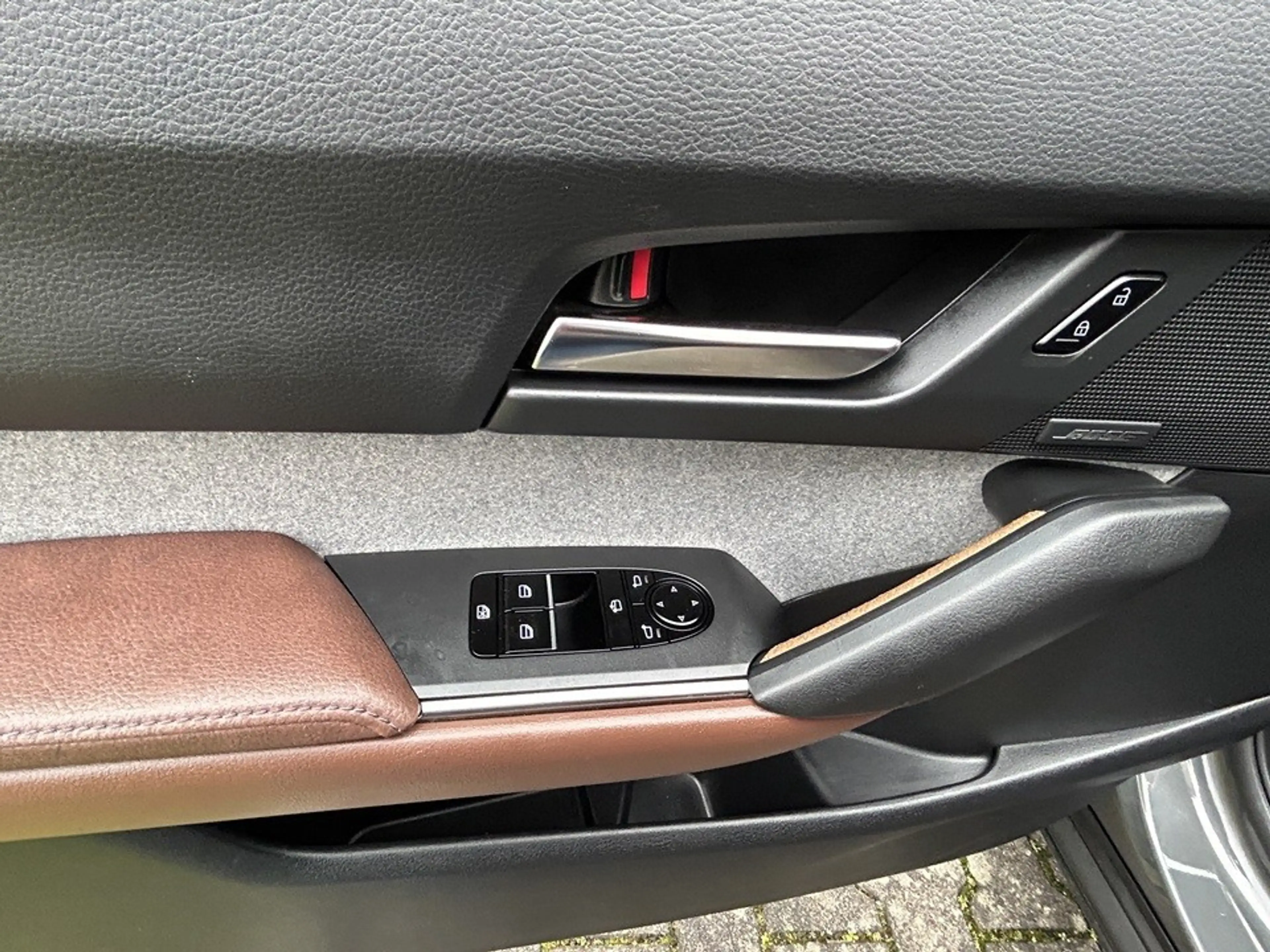 Mazda MX-30 35,5 kWh e-SKYACTIV 145 PS — photo 4