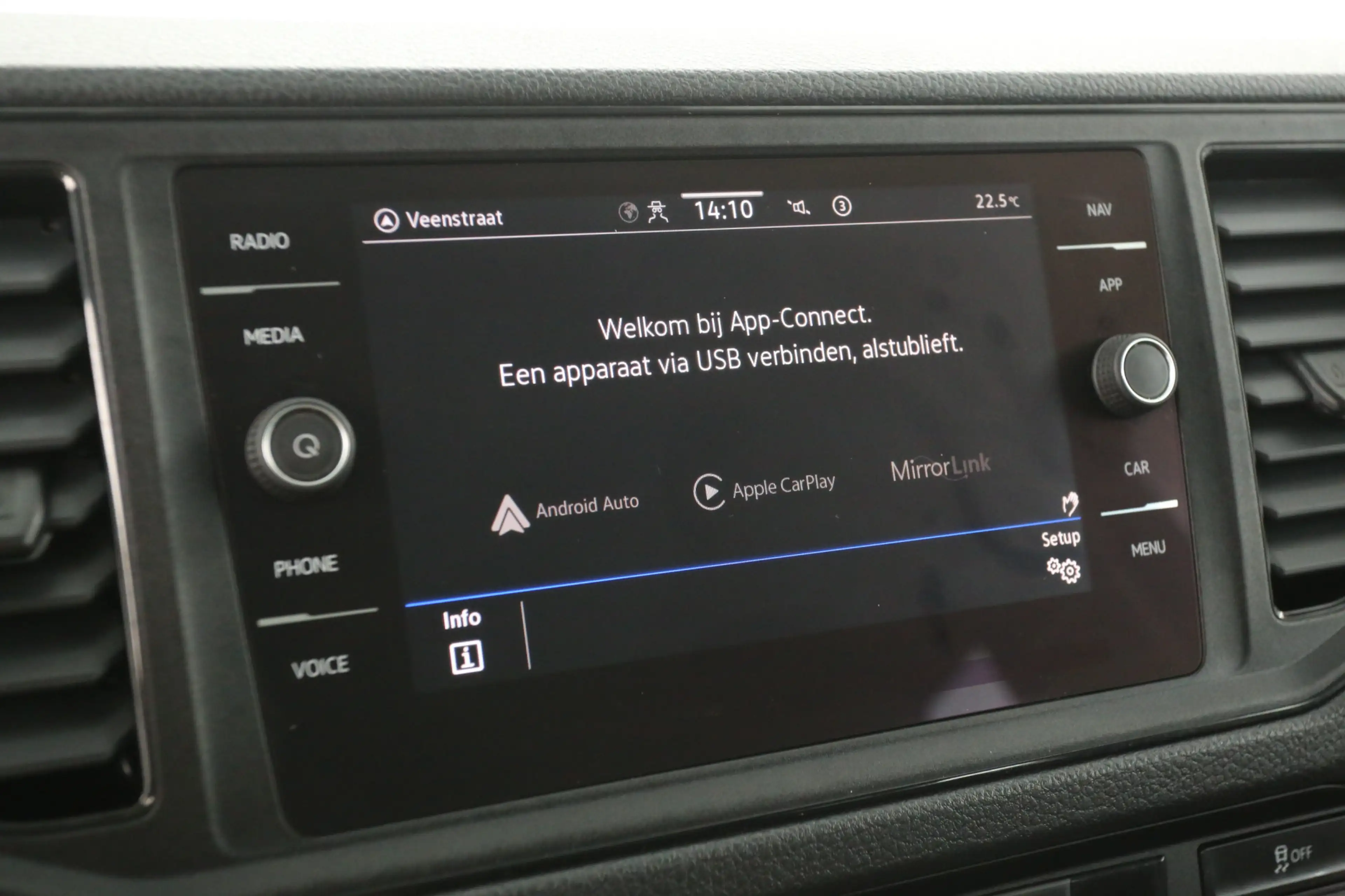 Volkswagen Crafter 2.0 TDI L3H2 | DC | 6 Zits |  Airco | Camera | Car — photo 17