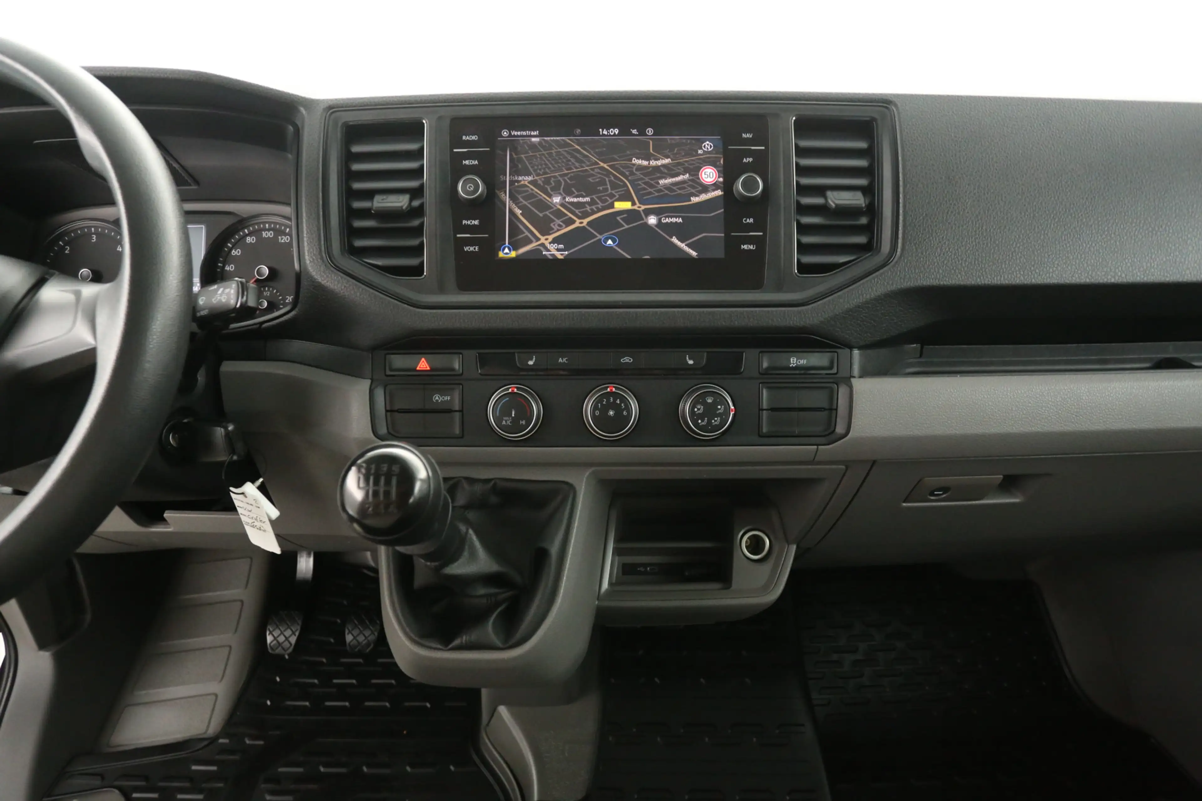 Volkswagen Crafter 2.0 TDI L3H2 | DC | 6 Zits |  Airco | Camera | Car — photo 13