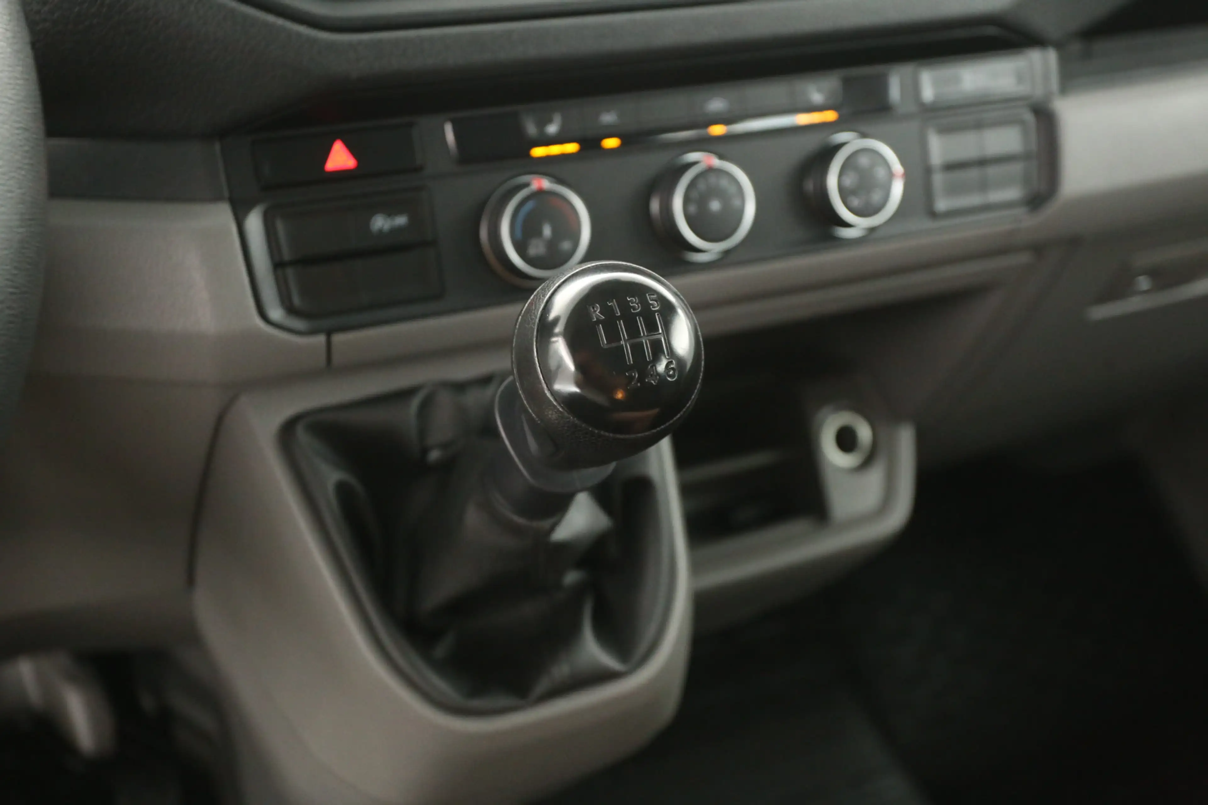 Volkswagen Crafter 2.0 TDI L3H2 | DC | 6 Zits |  Airco | Camera | Car — photo 19