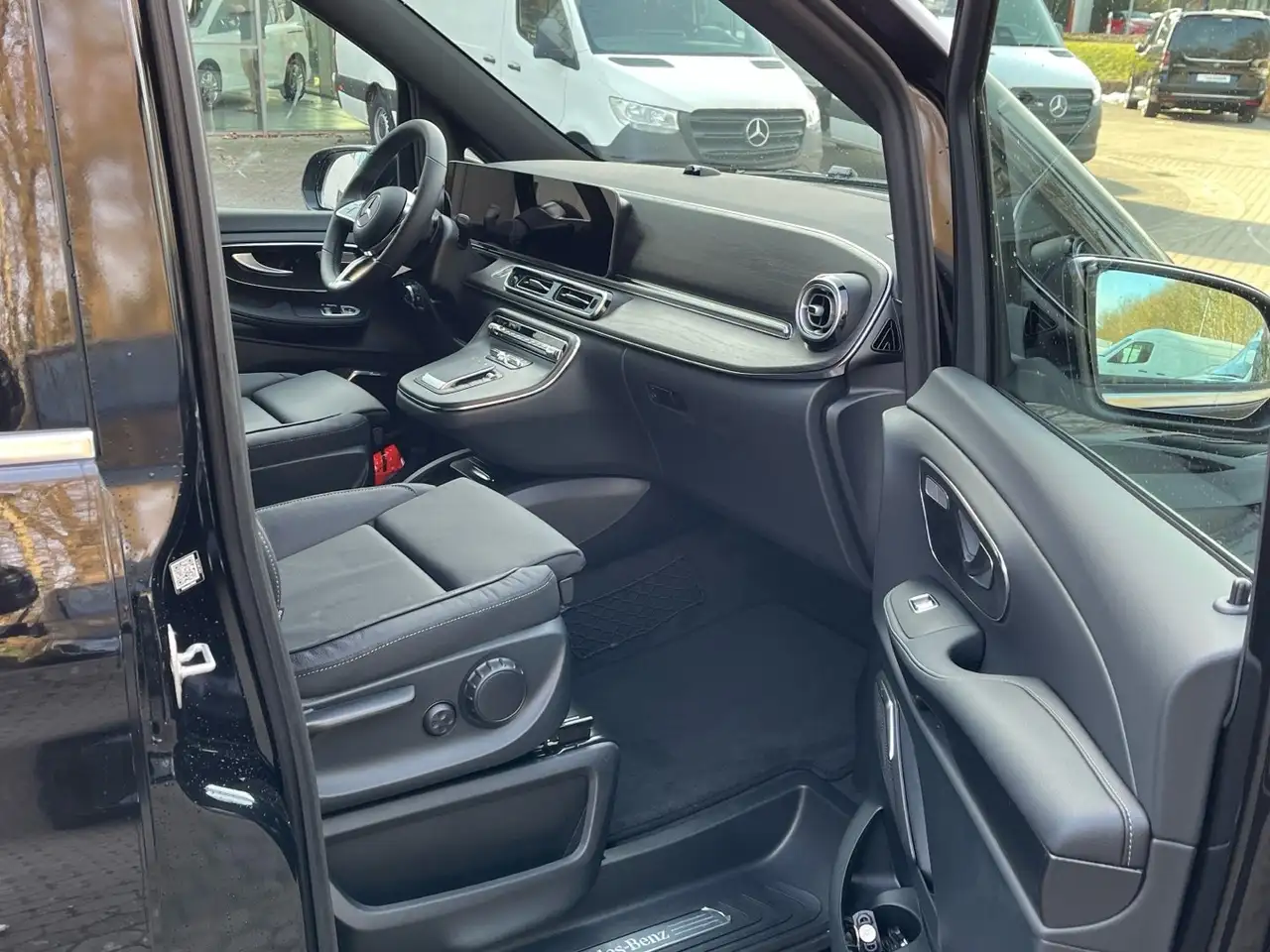 Mercedes-Benz V 300 d Avantgarde 4x4 extralang Distr. 360° 9G 12