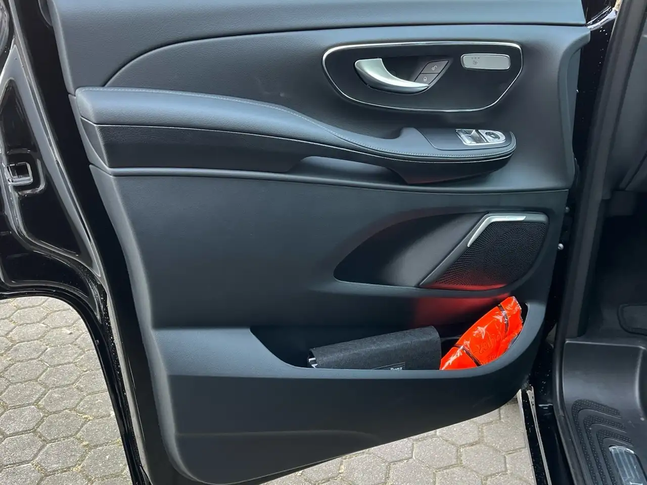 Mercedes-Benz V 300 d Avantgarde 4x4 extralang Distr. 360° 9G 14