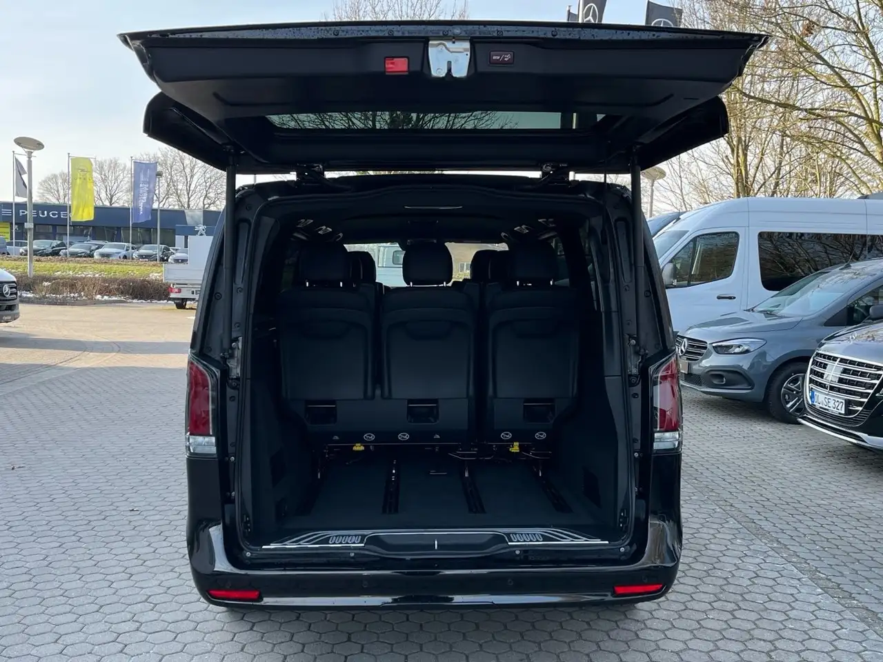Mercedes-Benz V 300 d Avantgarde 4x4 extralang Distr. 360° 9G 15