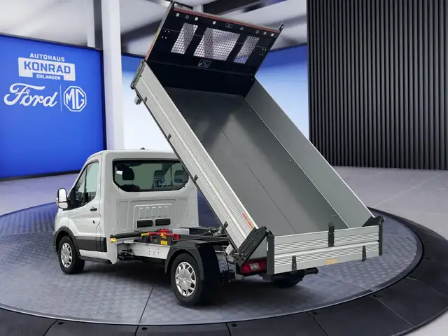 Ford Transit view 4