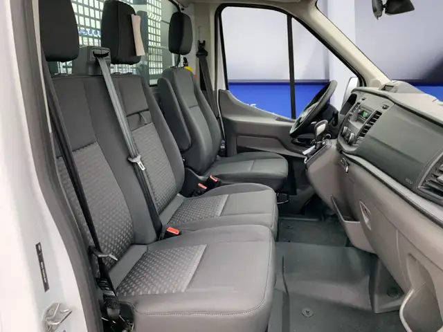 Ford Transit view 9