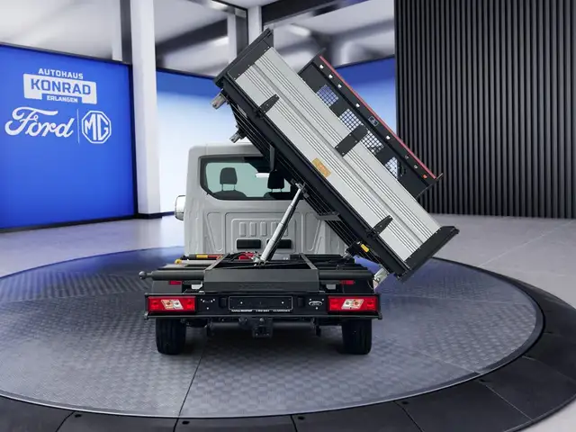Ford Transit view 5