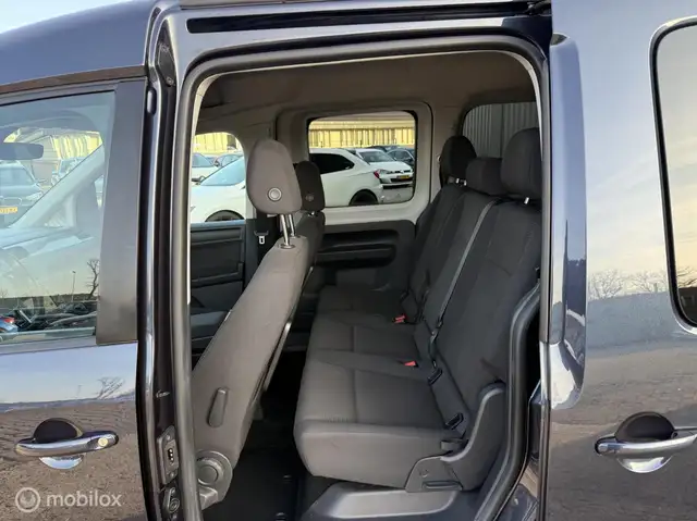 Volkswagen Caddy view 5