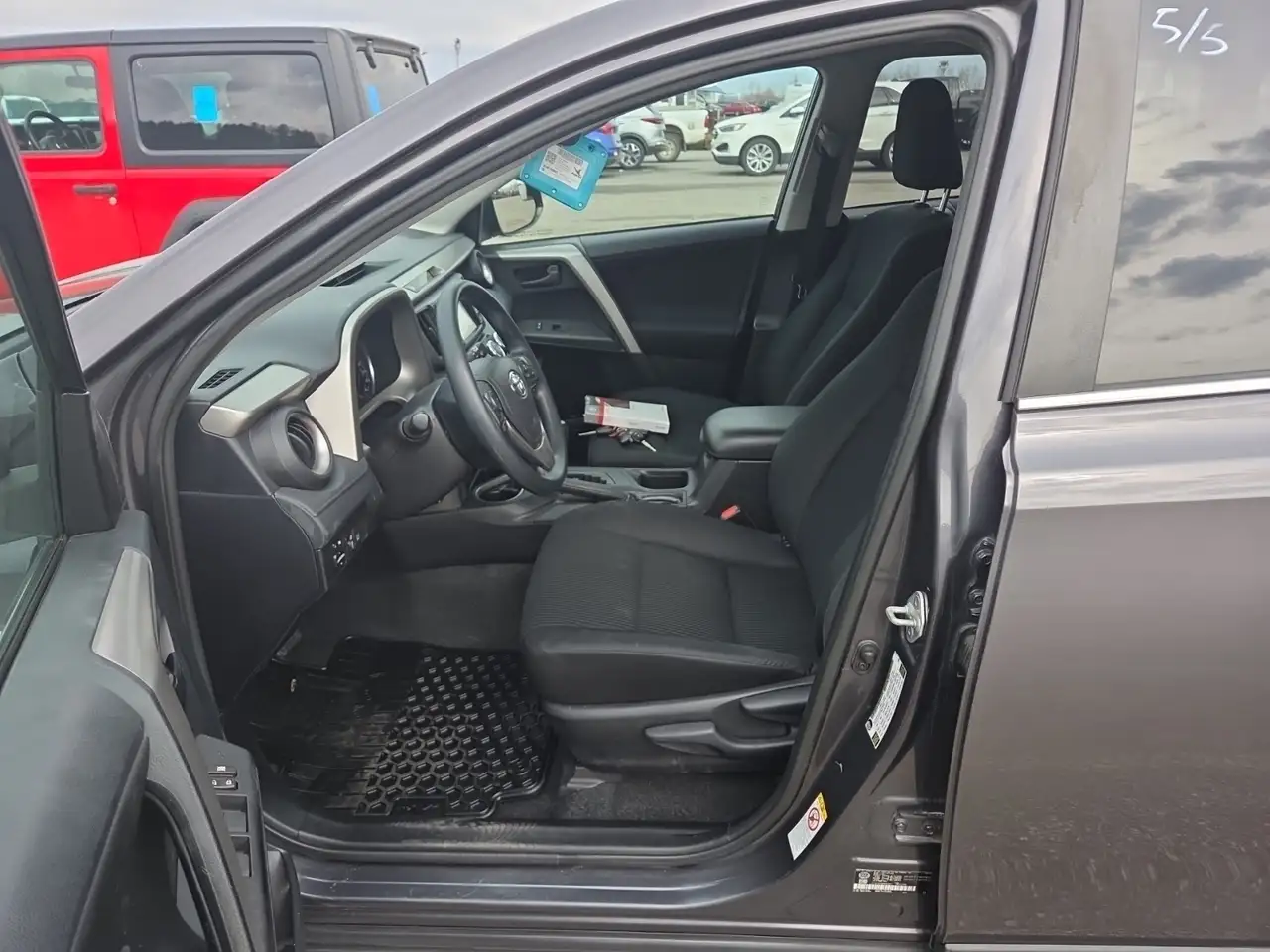 Toyota RAV 4 снимка Toyota RAV 4