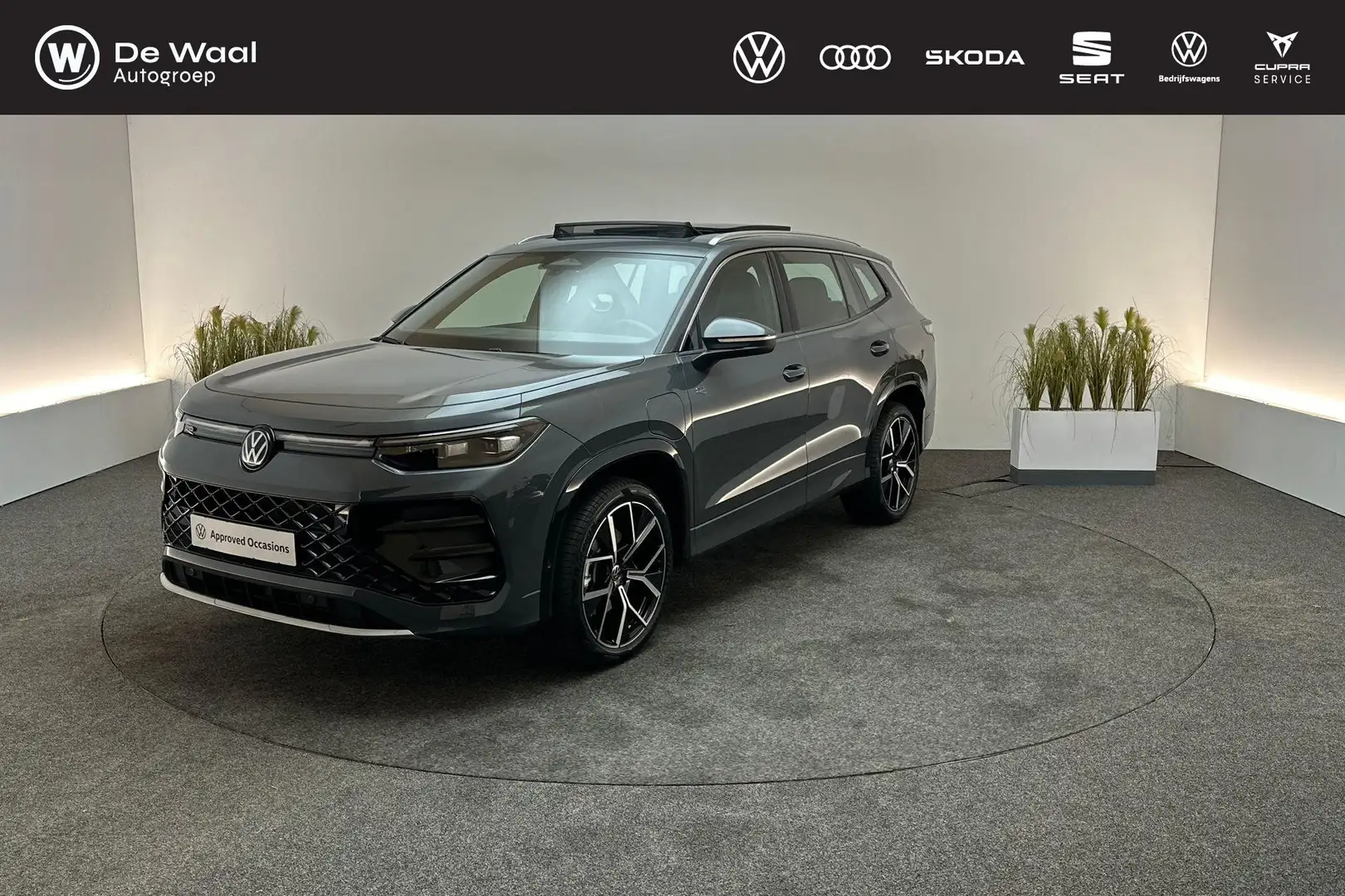 Volkswagen Tayron 1.5 272pk DSG eHybrid R-Line Edition | Panoramadak Grau - 1