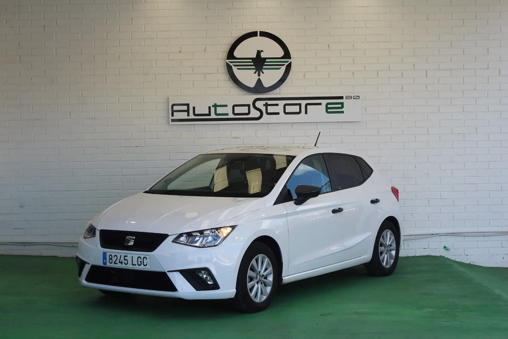 SEAT Ibiza 1.0 TSI S&S Reference Plus 95 Bianco - 1