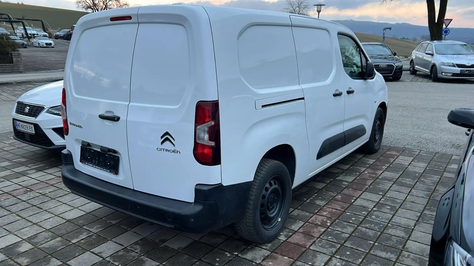 Citroen Berlingo Kastenwagen Asphalt XL BlueHDi 100 S&S erh. Nutzl. - 2
