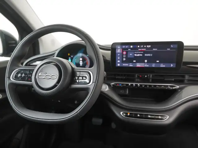 Fiat 500e view 6