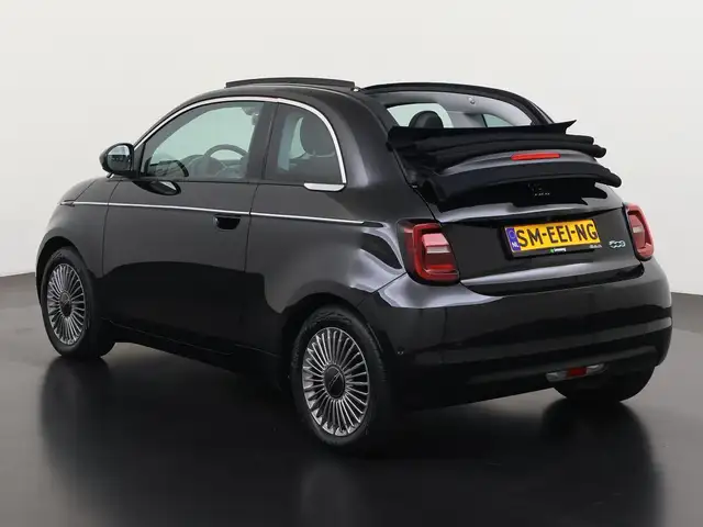 Fiat 500e view 7