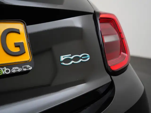 Fiat 500e view 27
