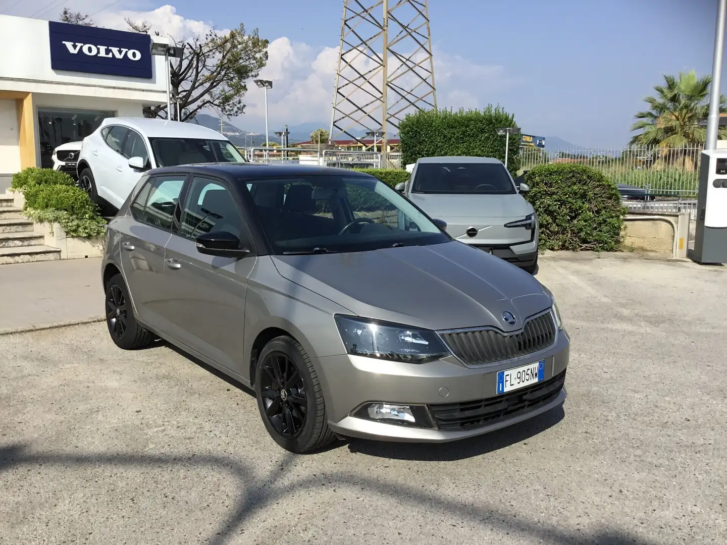 Skoda Fabia 1.0 MPI 60 CV Twin Color Design Edition Argento Grigio - 1