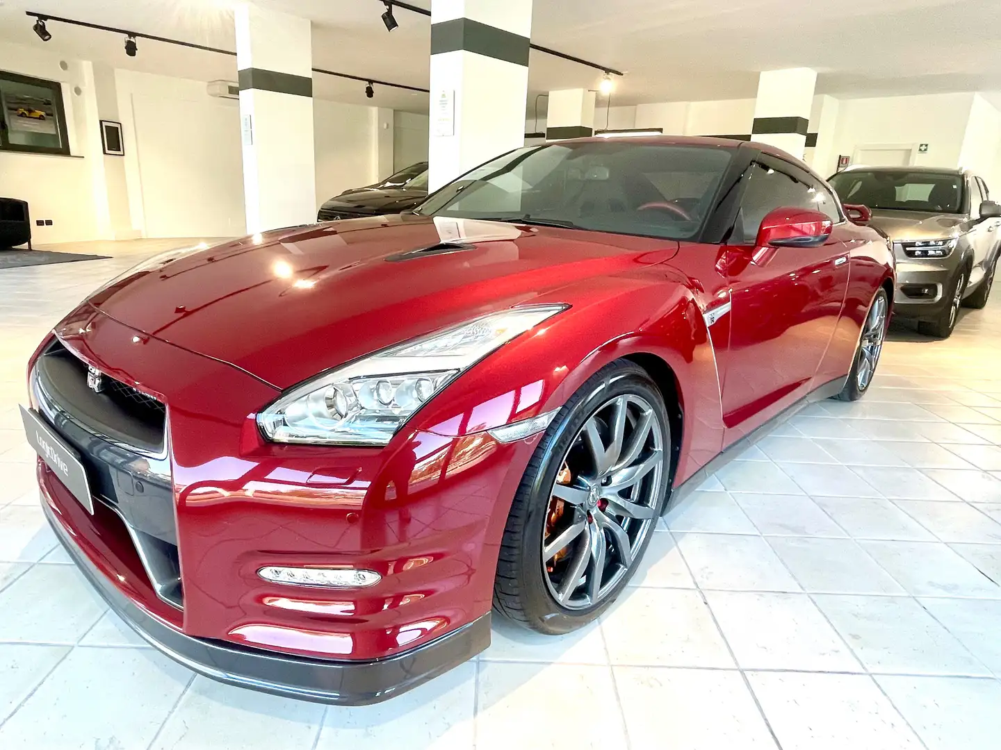 Nissan GT-R 3.8 V6 549cv PREMIUM Ed."STOCK CON SERVICE NISSAN" Rouge - 1