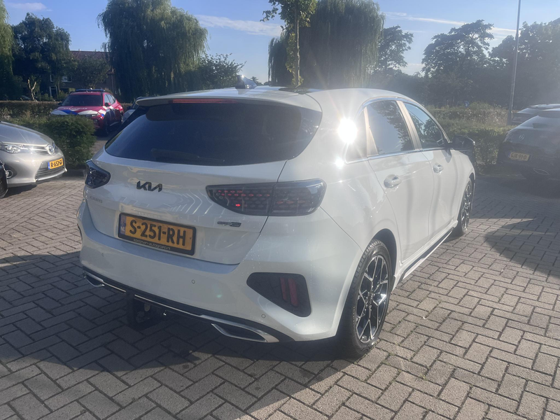 Kia Ceed / cee'd 1.5 T-GDi GT-Line Trekhaak/schuifkanteldak — photo 2