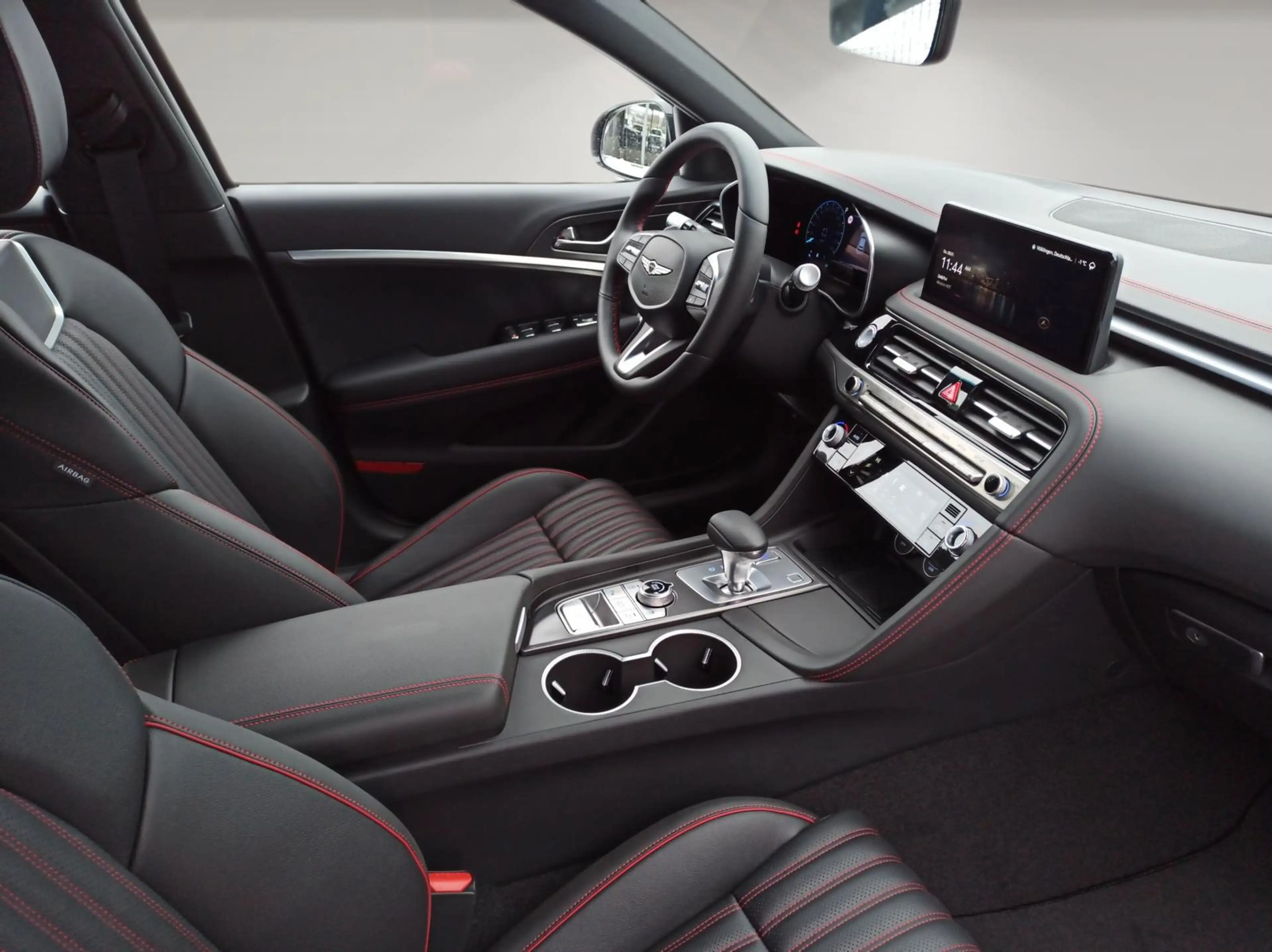 Genesis G70 Shooting Brake Sport 2.0L /LED/Lexicon-Sound — photo 14