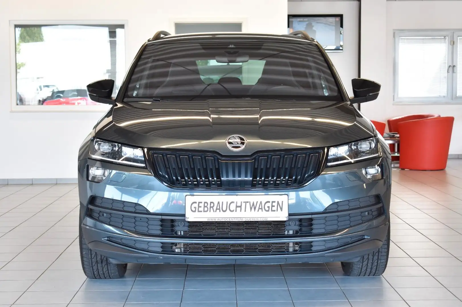 Skoda Karoq Sportline 4x4 AUT./LED/SPORTSITZE/NAV/1.HD Серый - 2