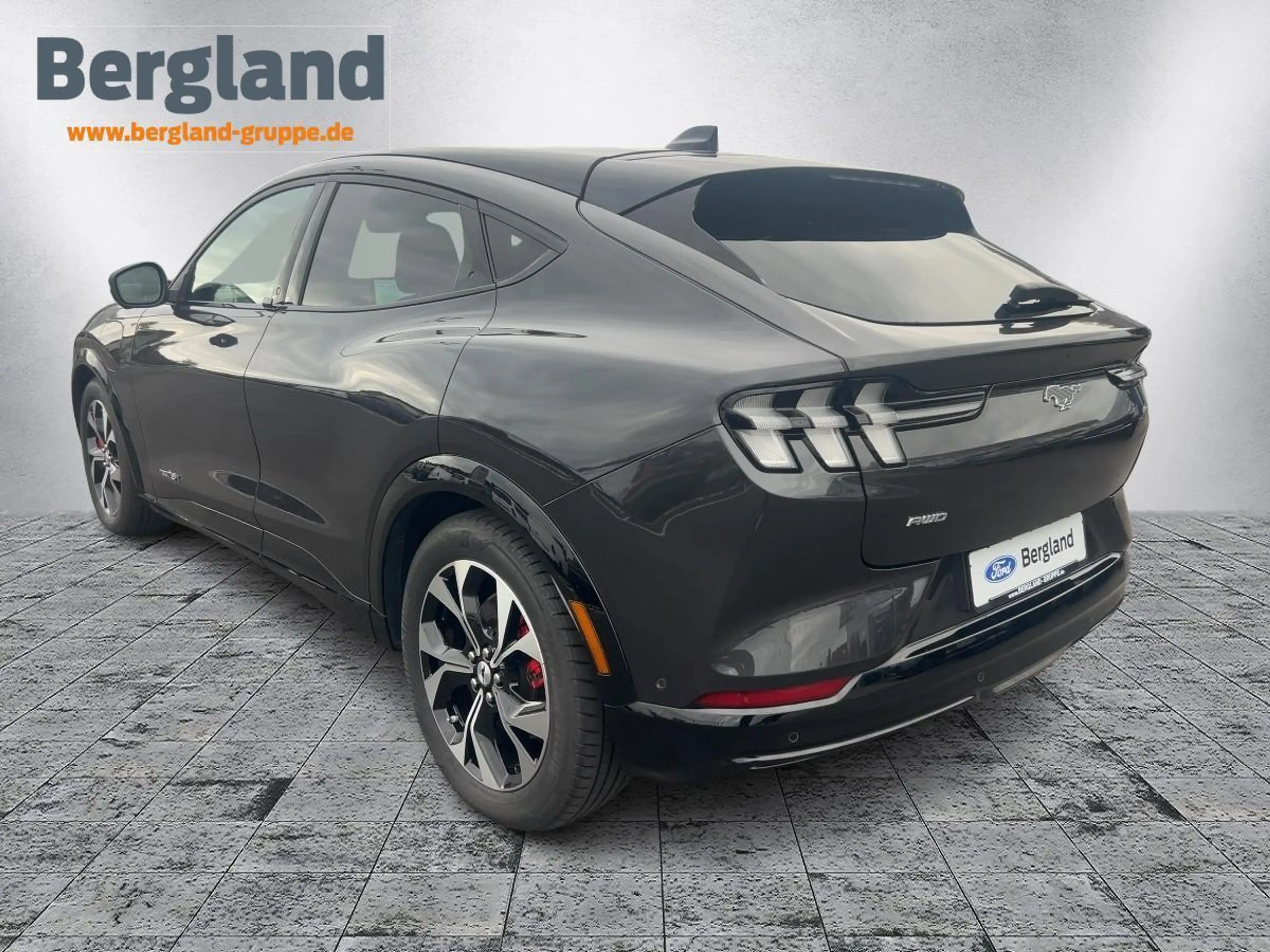 Ford Mustang Mach-E 98 kWh AWD PREMIUM PANORAMADACH — photo 4
