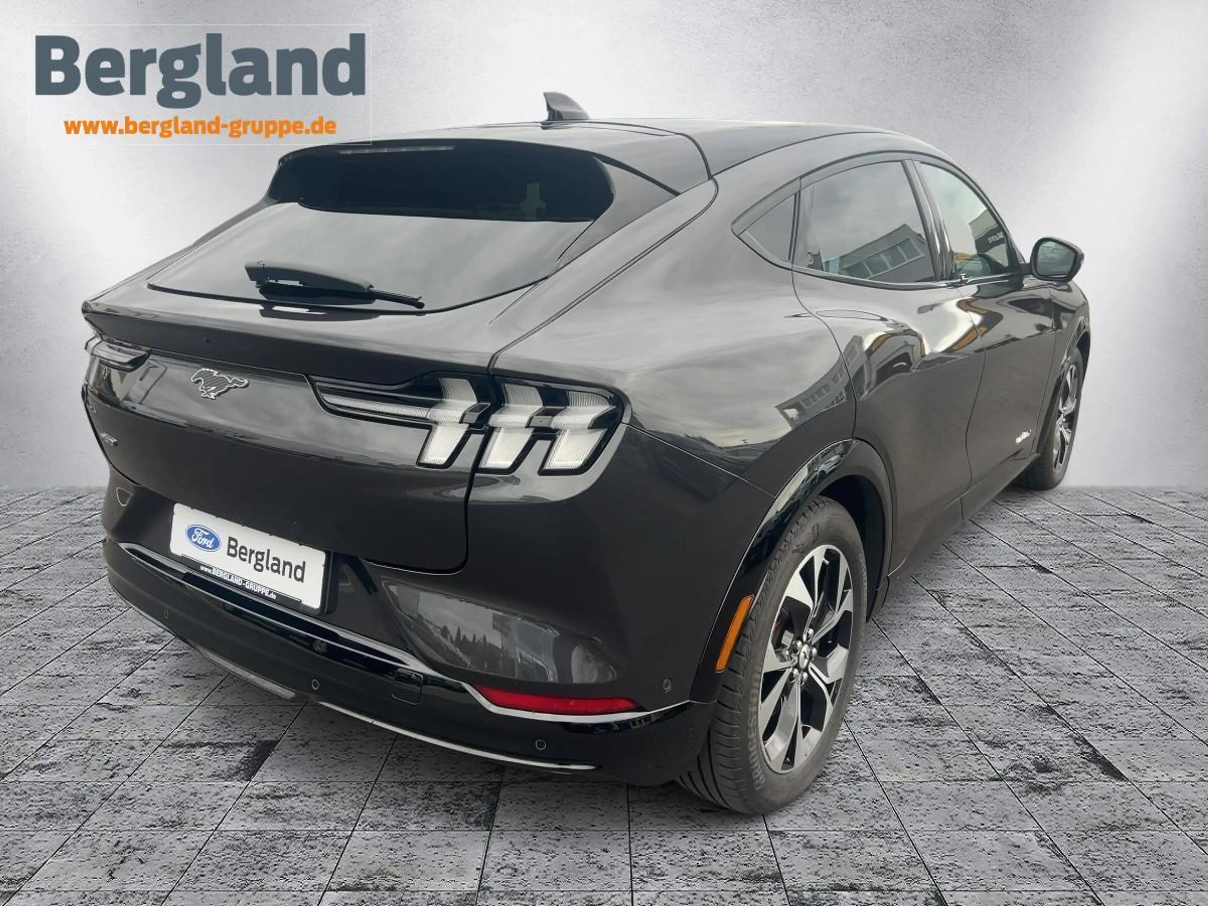 Ford Mustang Mach-E 98 kWh AWD PREMIUM PANORAMADACH — photo 6