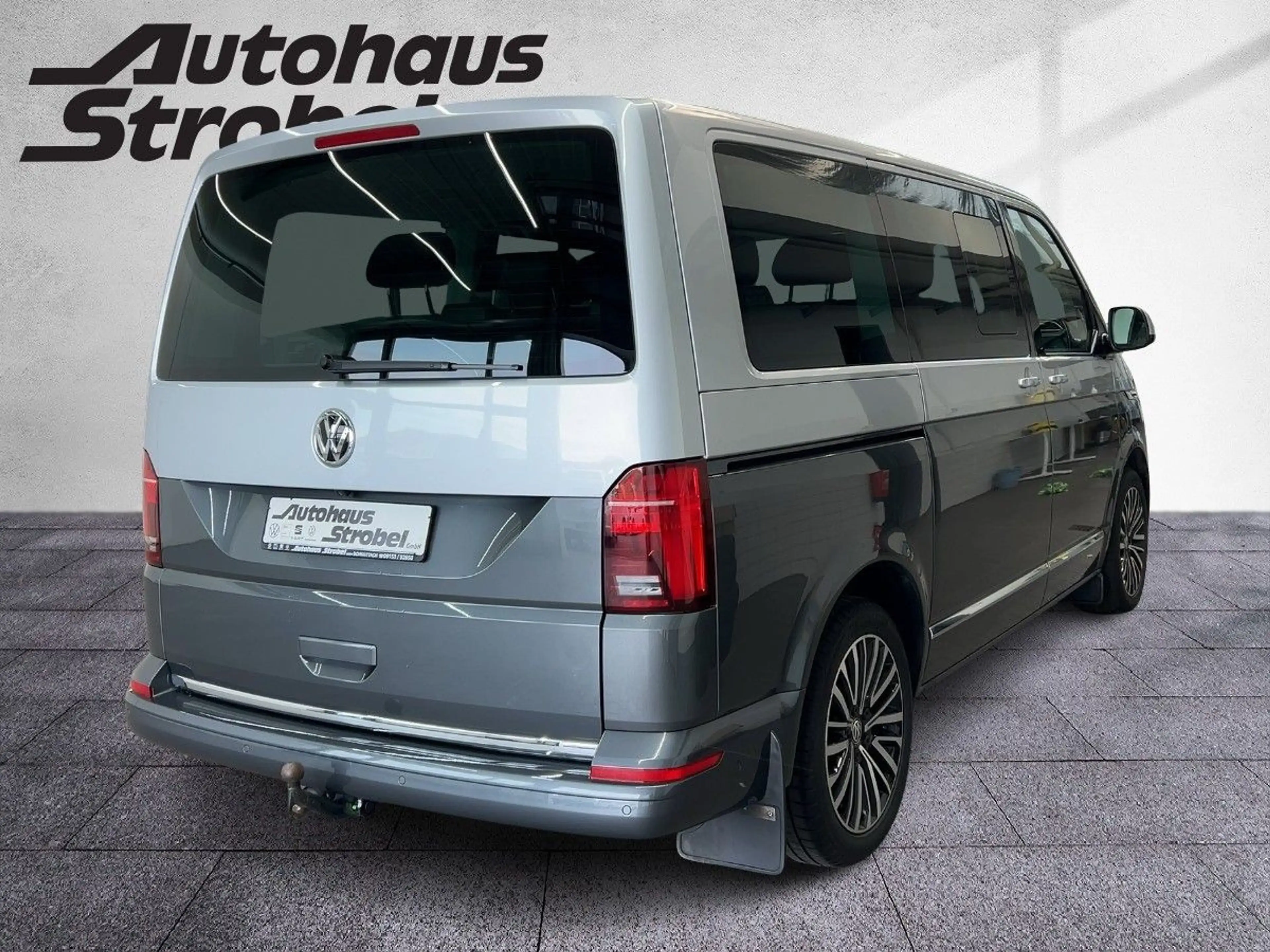 Volkswagen T6.1 Multivan Multivan 2.0 TDI DSG Highline ACC AHK LED Navi S — photo 6