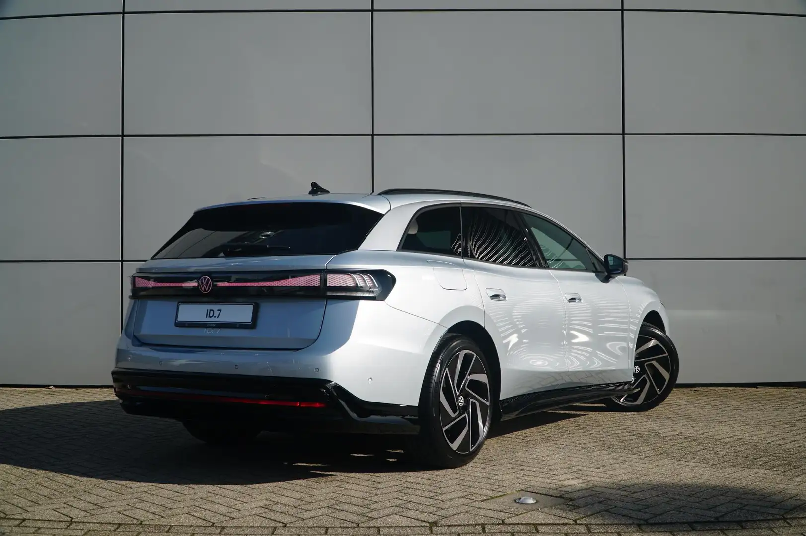 Volkswagen ID.7 286pk Pro Business 77 kWh | 20" Velgen | Stoelmass Argent - 2