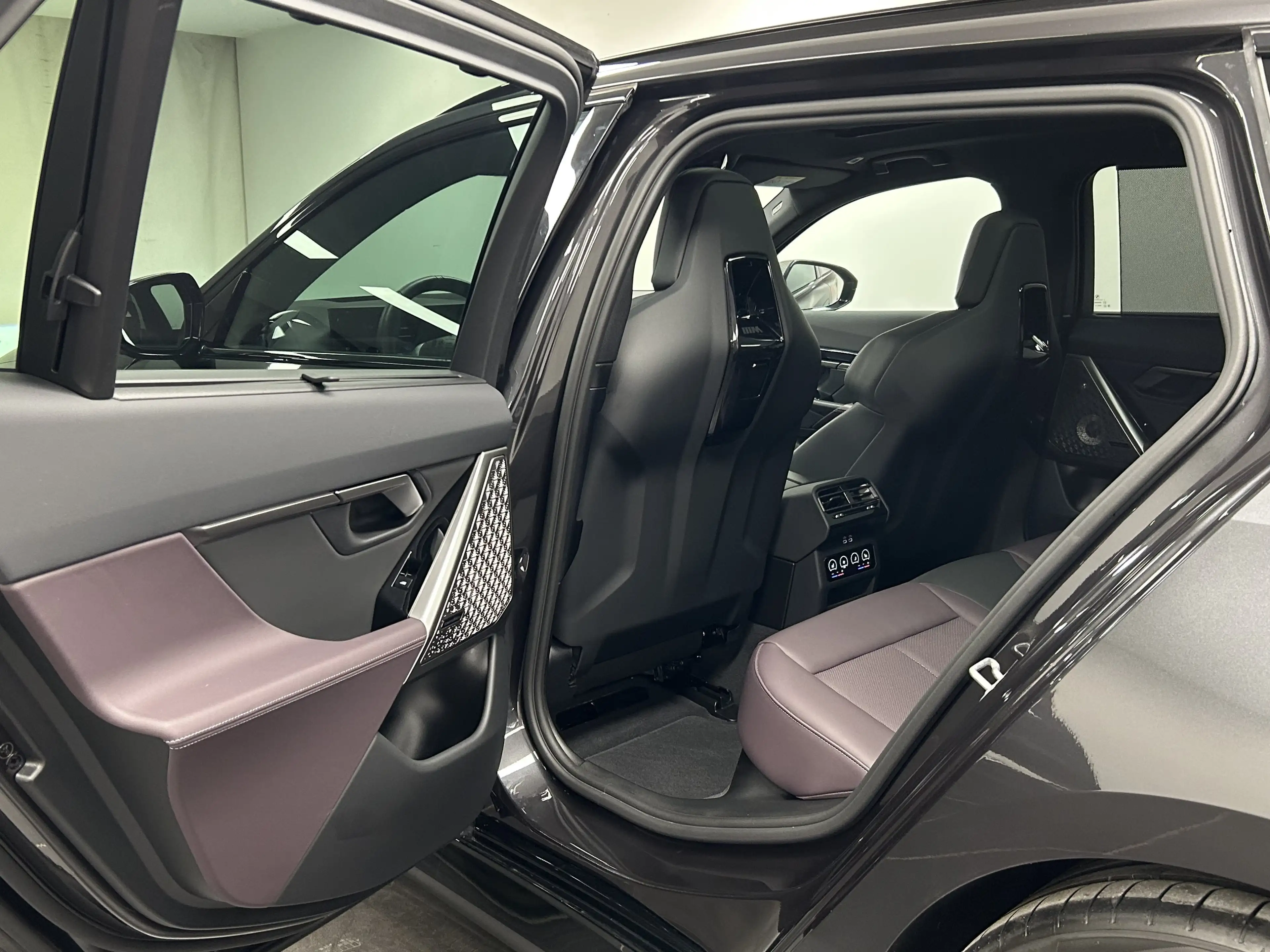 BMW 540 d xDrive Touring M Sportpaket DAB LED AHK — photo 13