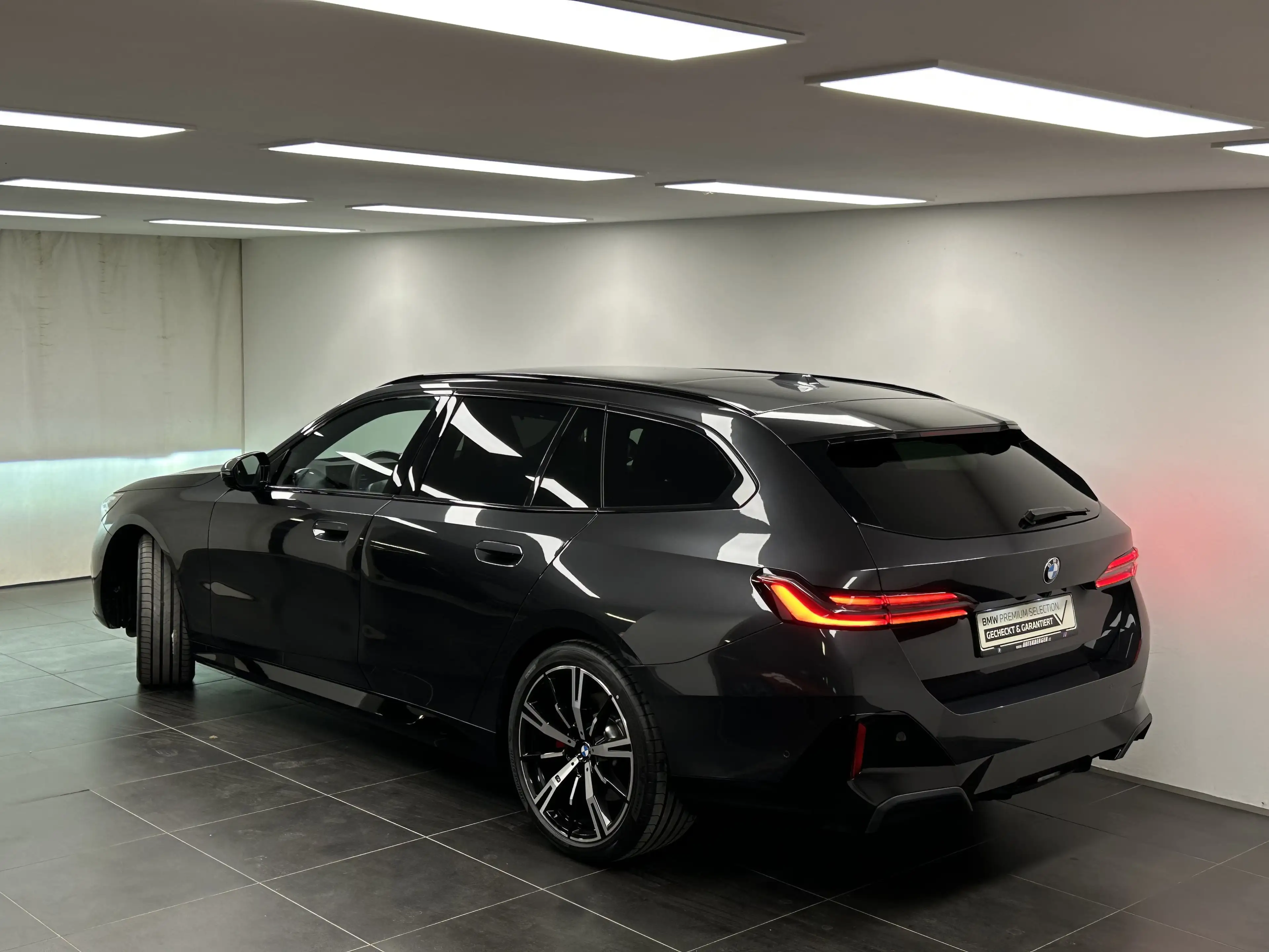 BMW 540 d xDrive Touring M Sportpaket DAB LED AHK — photo 3