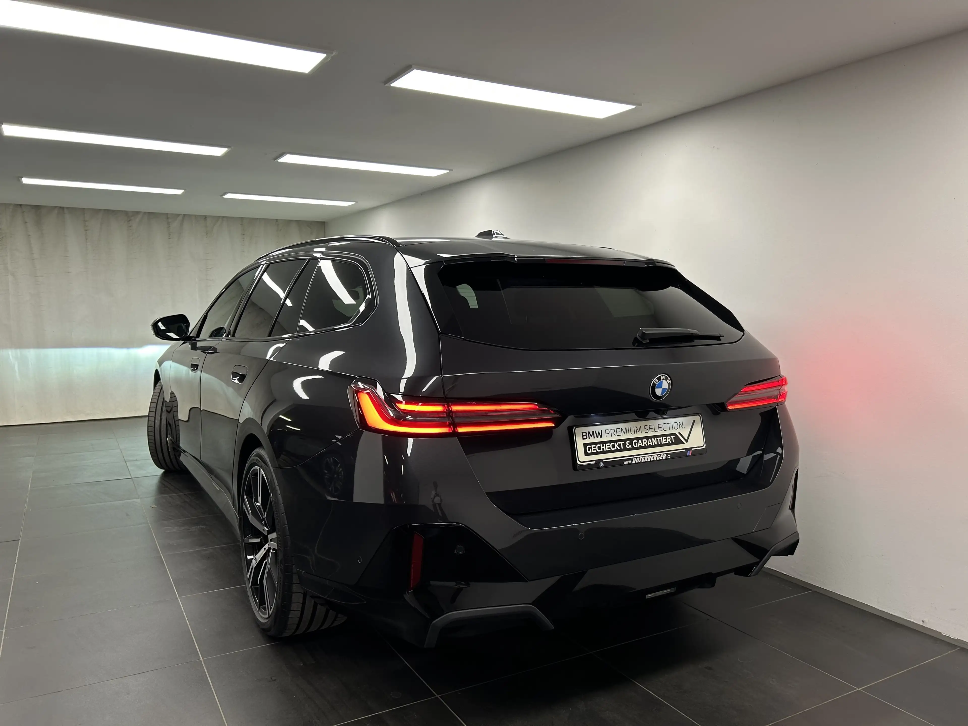 BMW 540 d xDrive Touring M Sportpaket DAB LED AHK — photo 10