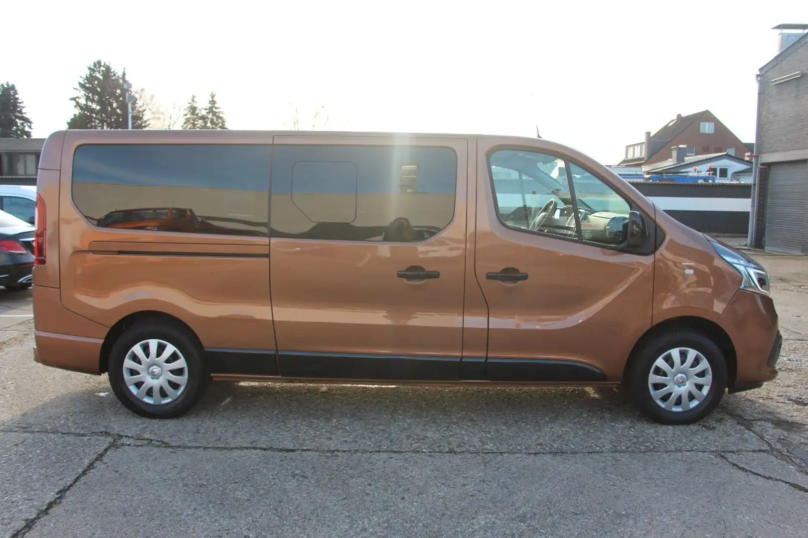 Renault Trafic Combi 2.0 dCi L2H1 Grand AHK*/88769 Bruin - 2