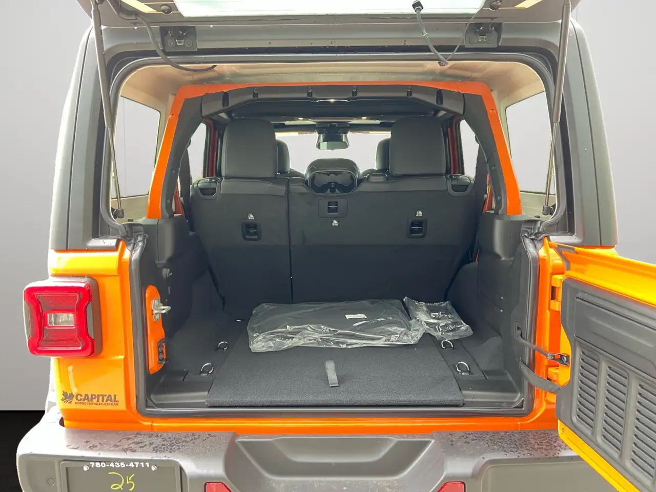 Jeep Wrangler photo Jeep Wrangler