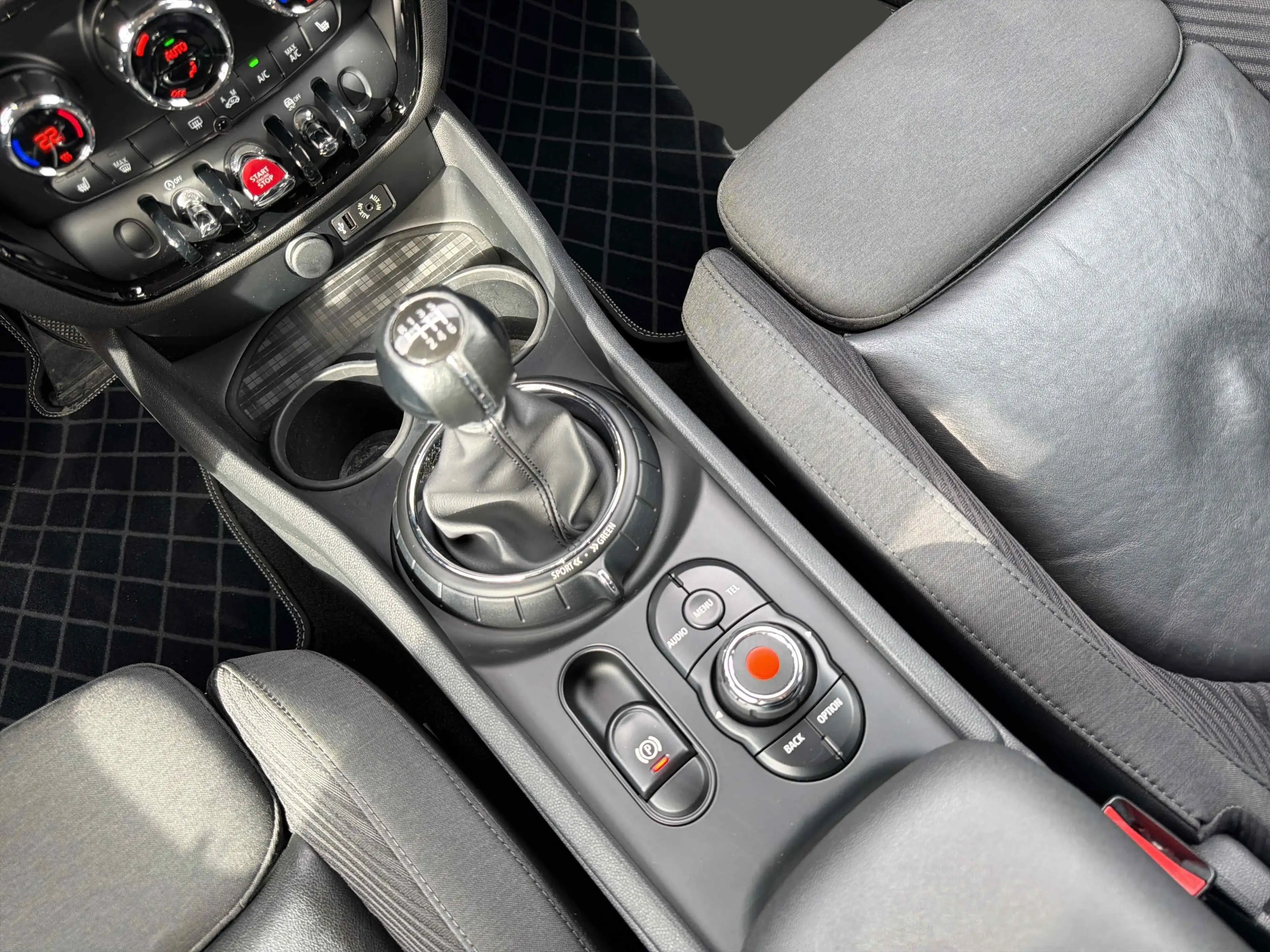 MINI Cooper D Clubman Cooper D Clubman — photo 15