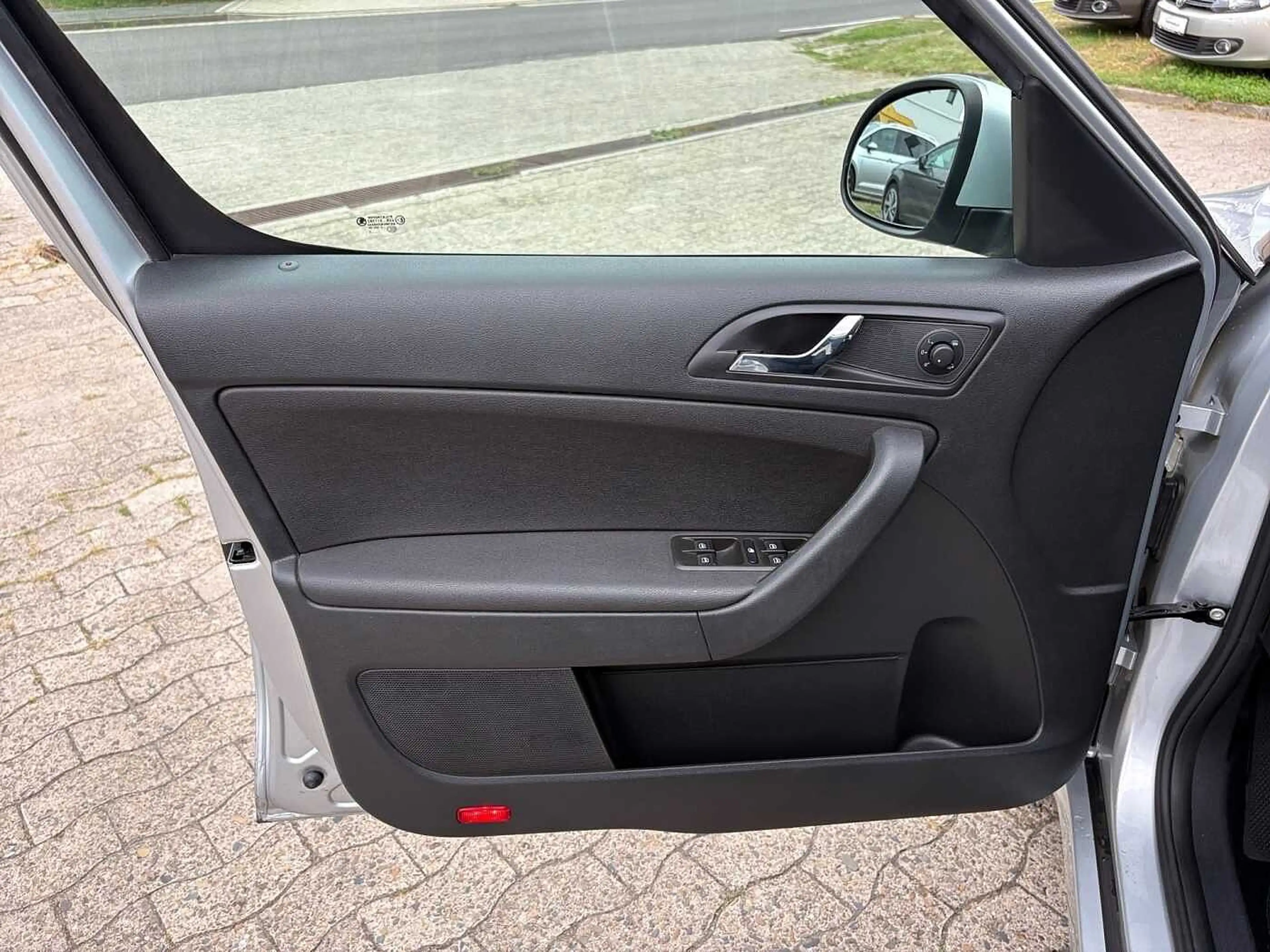 Skoda Yeti 1.2 TSI Garantie Steuerkettensatz Neu Navi Tempoma — photo 14