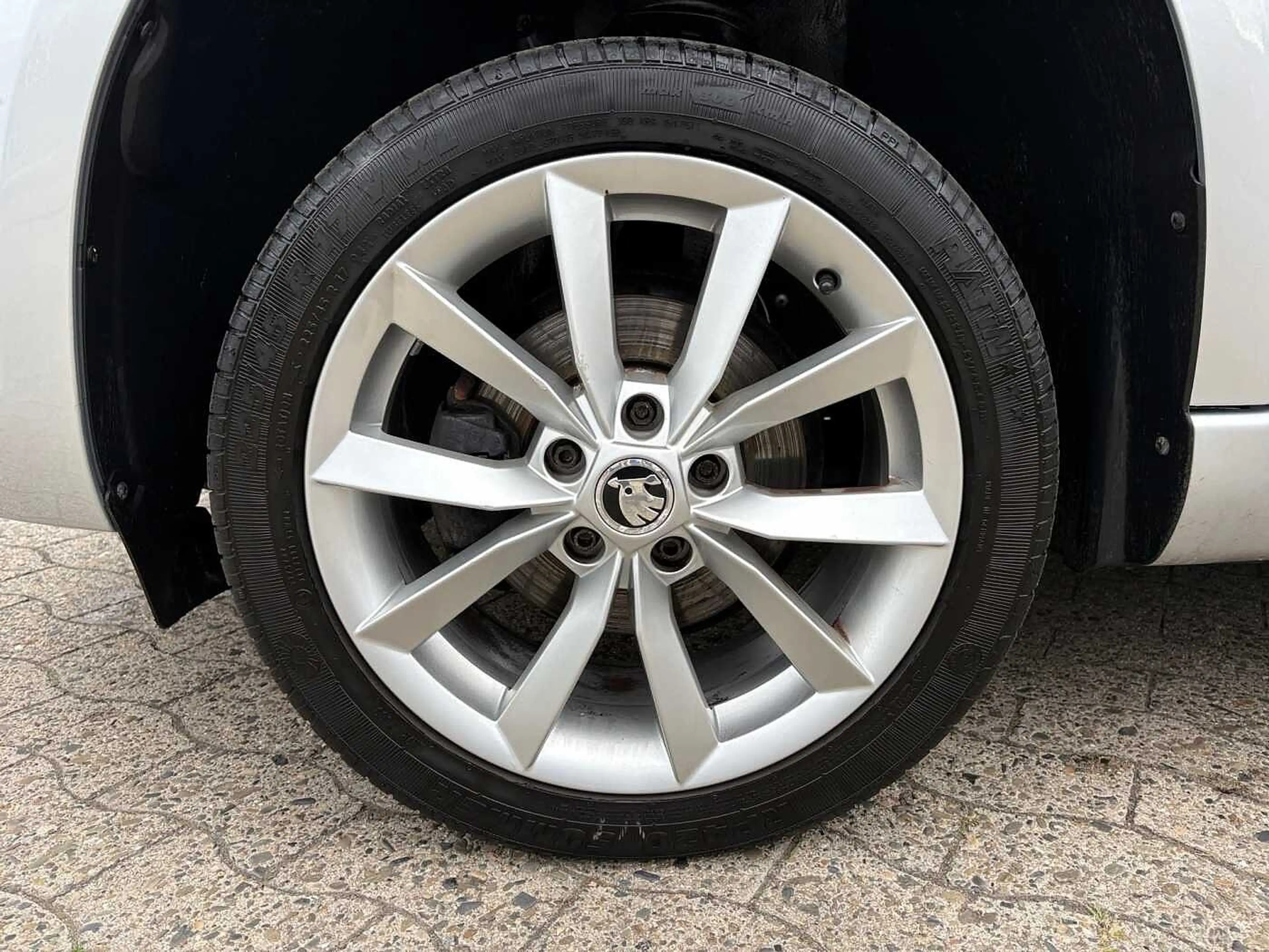 Skoda Yeti 1.2 TSI Garantie Steuerkettensatz Neu Navi Tempoma — photo 9