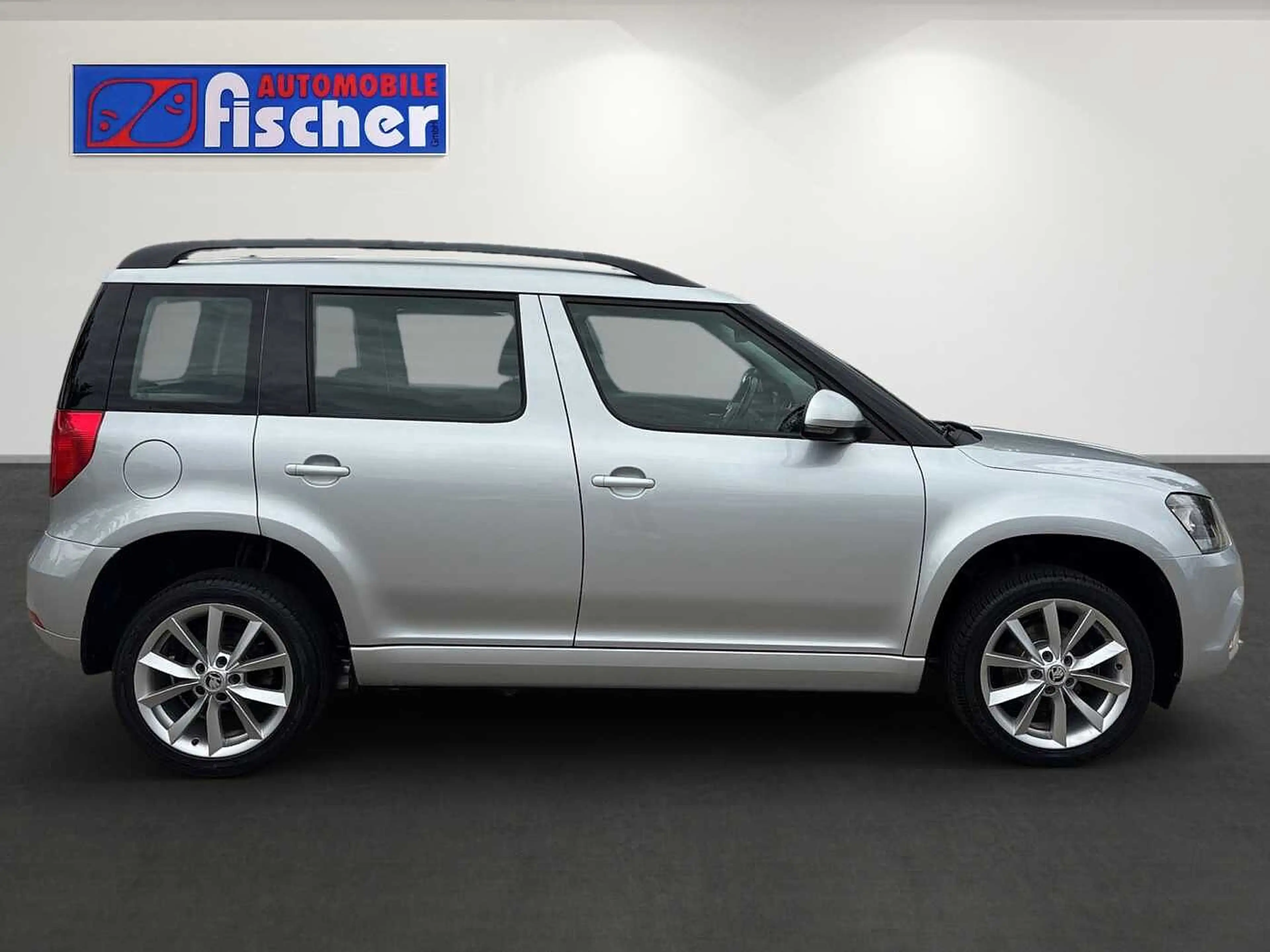 Skoda Yeti 1.2 TSI Garantie Steuerkettensatz Neu Navi Tempoma — photo 3
