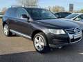 Volkswagen Touareg V6 TDI 4X4 TÜV/HU/NEU Negro - thumbnail 2